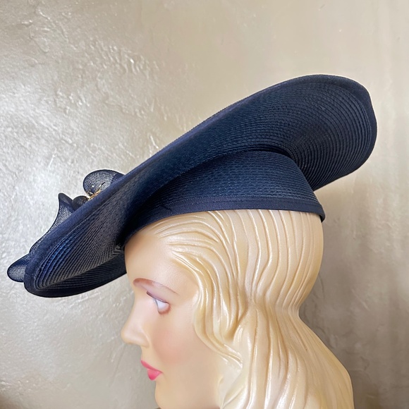 ENTRANCING 1970S\' NAVY STRAW WIDE BRIM HAT WITH SEQUINS, CRIN & SHINY GOLD TRIM main image 11